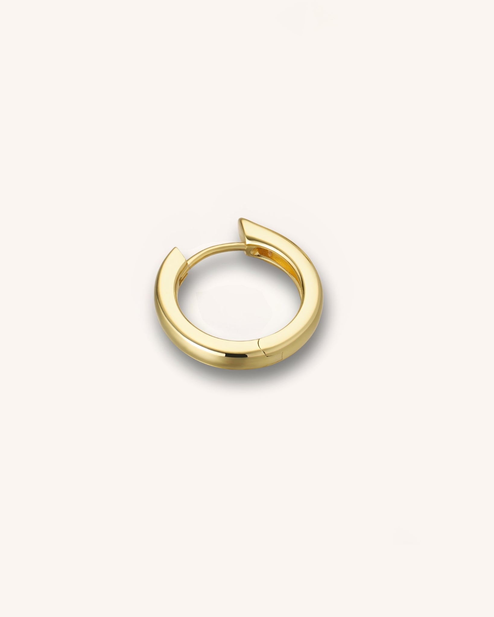 Medium Forme Huggie Hoop for Men