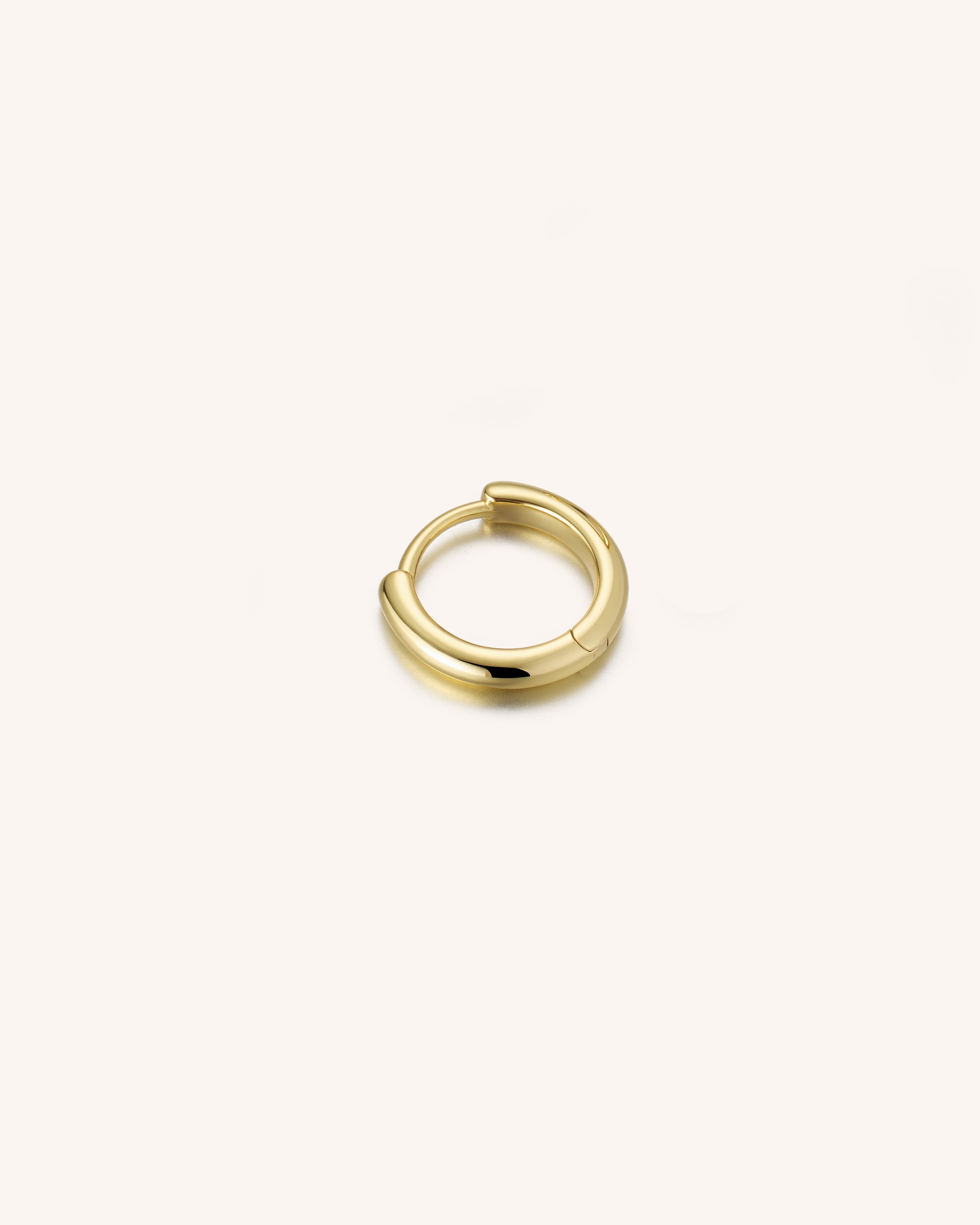 Essential Mini Huggie Hoop for Men