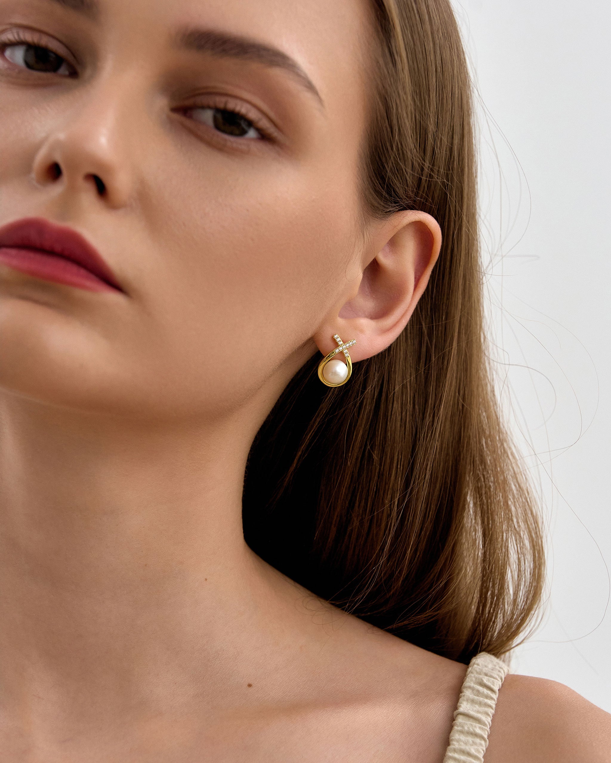 Pearl Ribbon Earrings