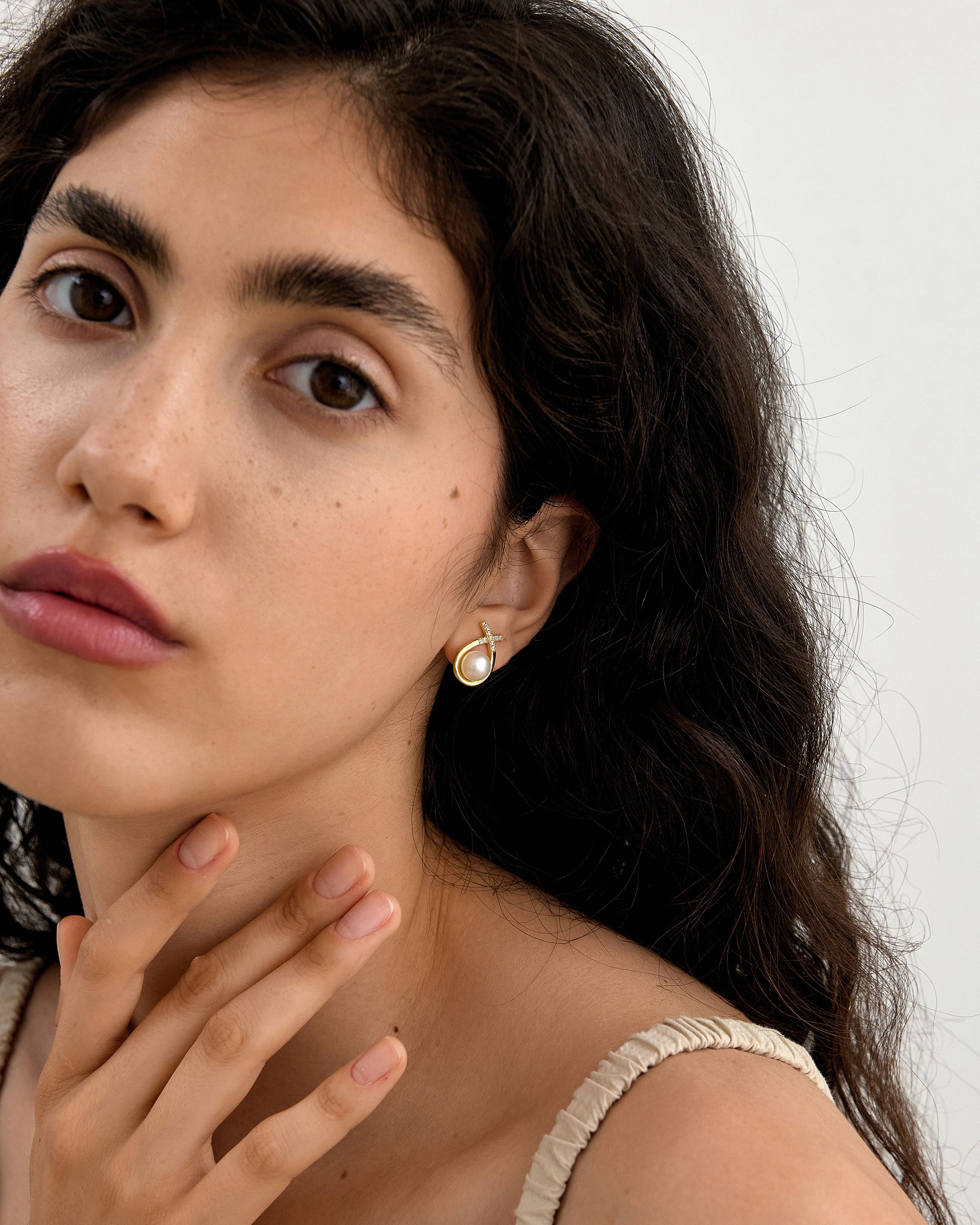 Pearl Ribbon Earrings