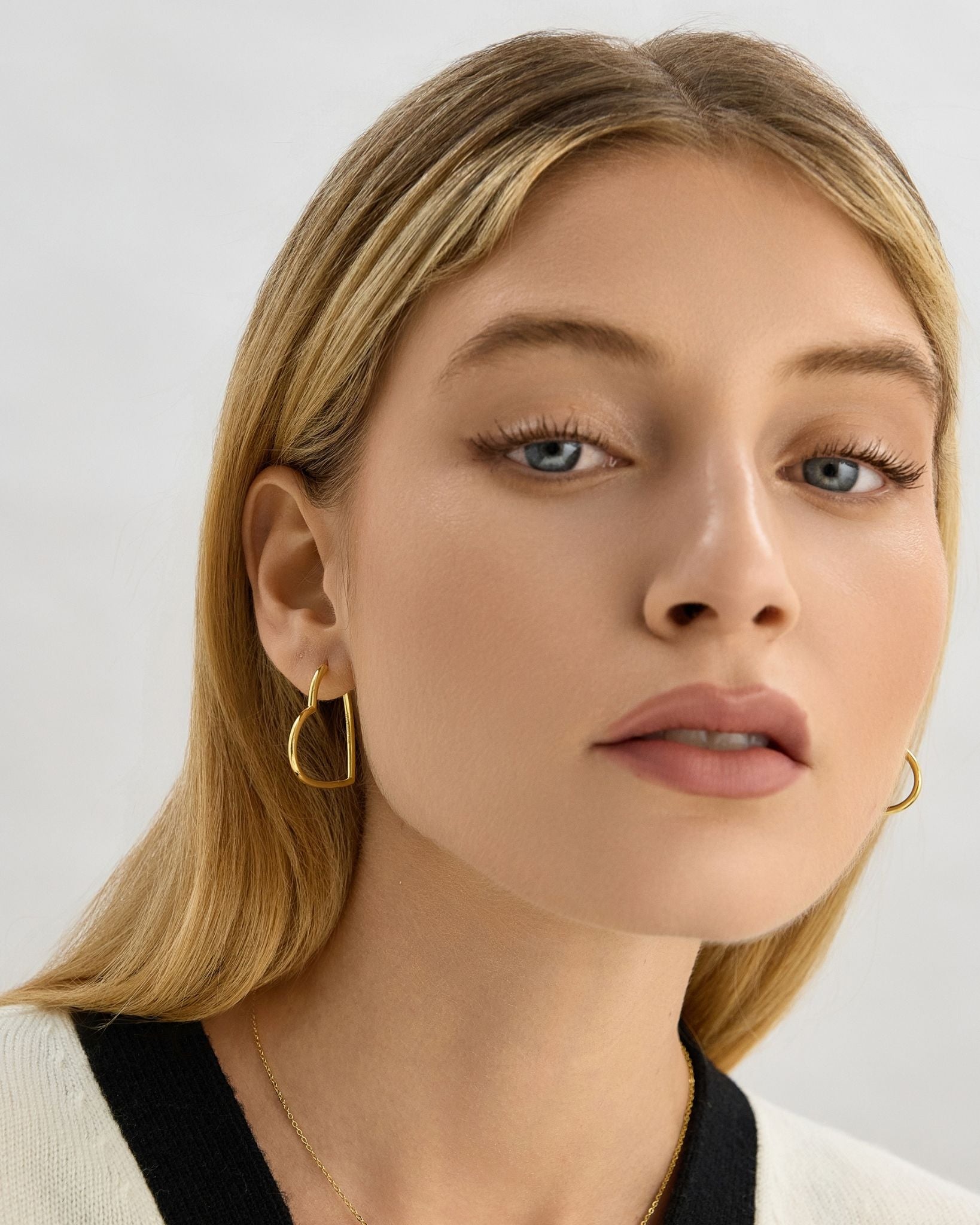 Contour Heart Hoops Earrings